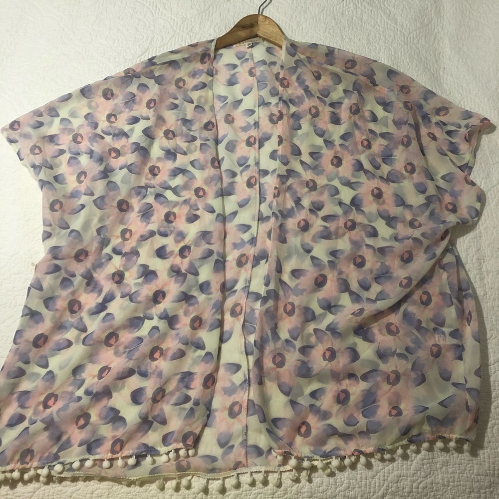 Pom Pom cover up